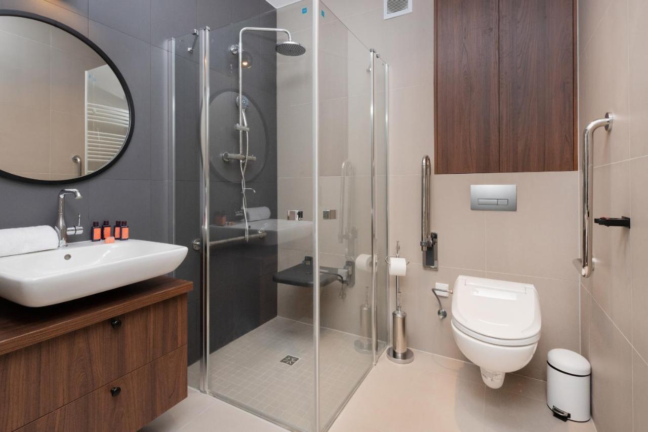 Superior Apartment With Balcony & Parking Gdansk By Noclegi Renters Prestige Zewnętrze zdjęcie