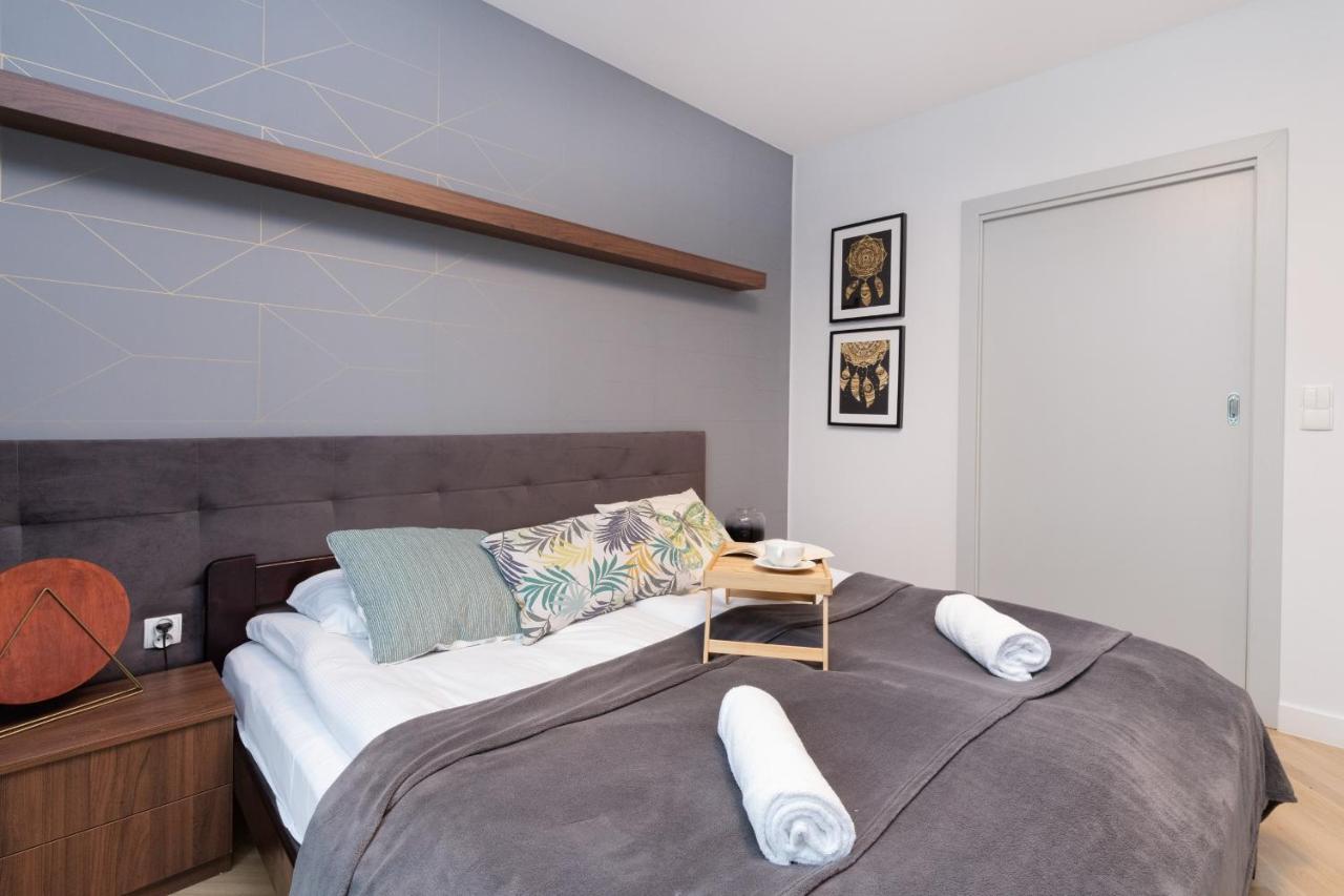Superior Apartment With Balcony & Parking Gdansk By Noclegi Renters Prestige Zewnętrze zdjęcie